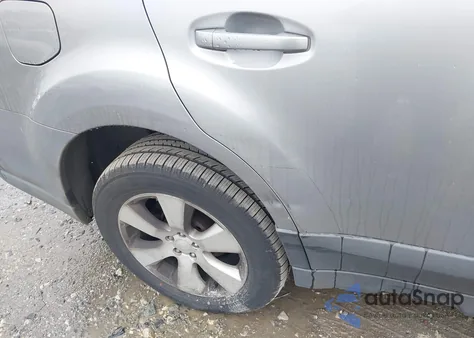 2010 Subaru Outback 2.5I Premium z USA, uszkodzony, nr VIN 4S4BRBCC8A3374626